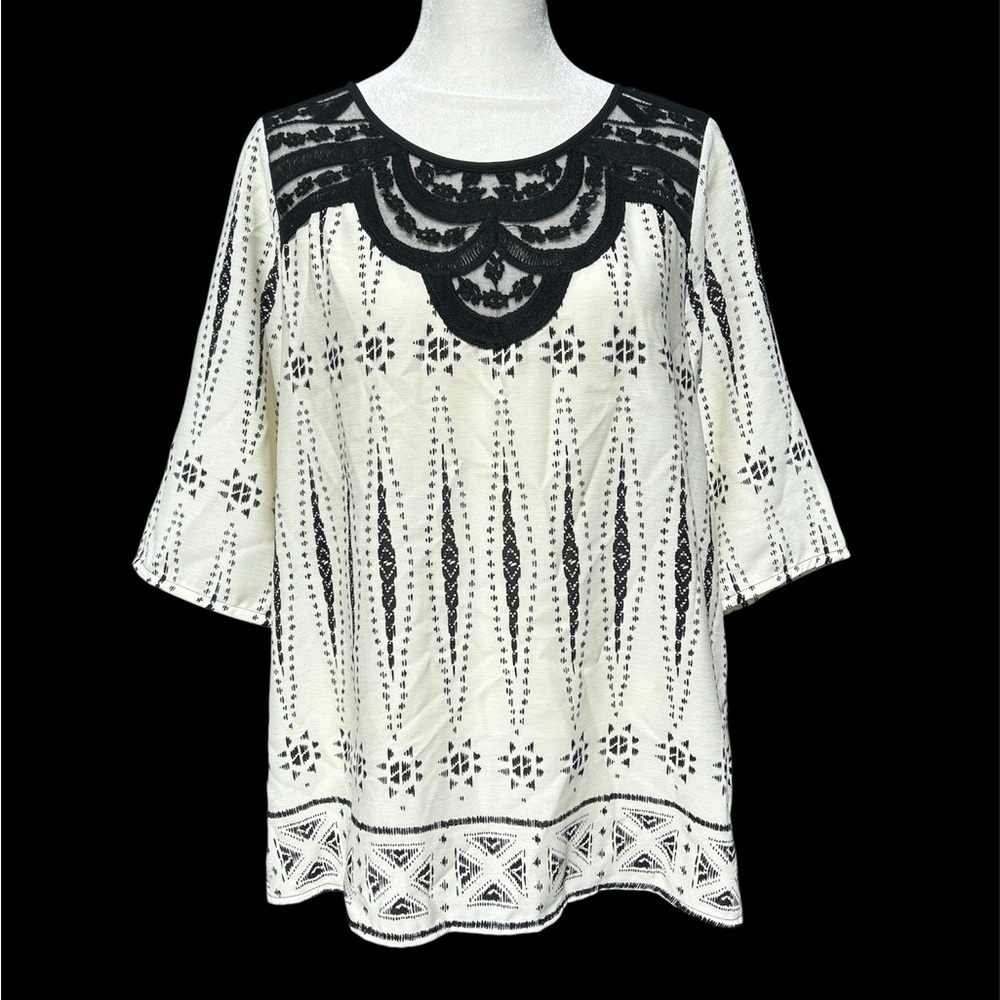 Le Lis Blouse Lace Black Cream